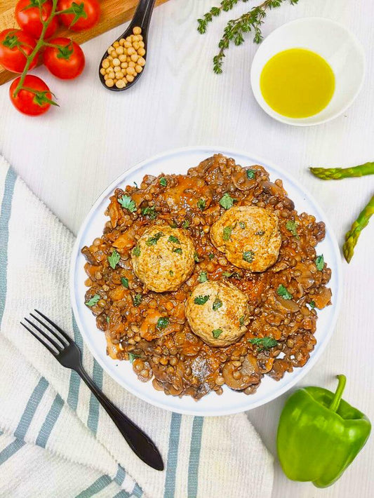 Lentilles champignons avec Boulette de poulet, sauce tomate et oignons